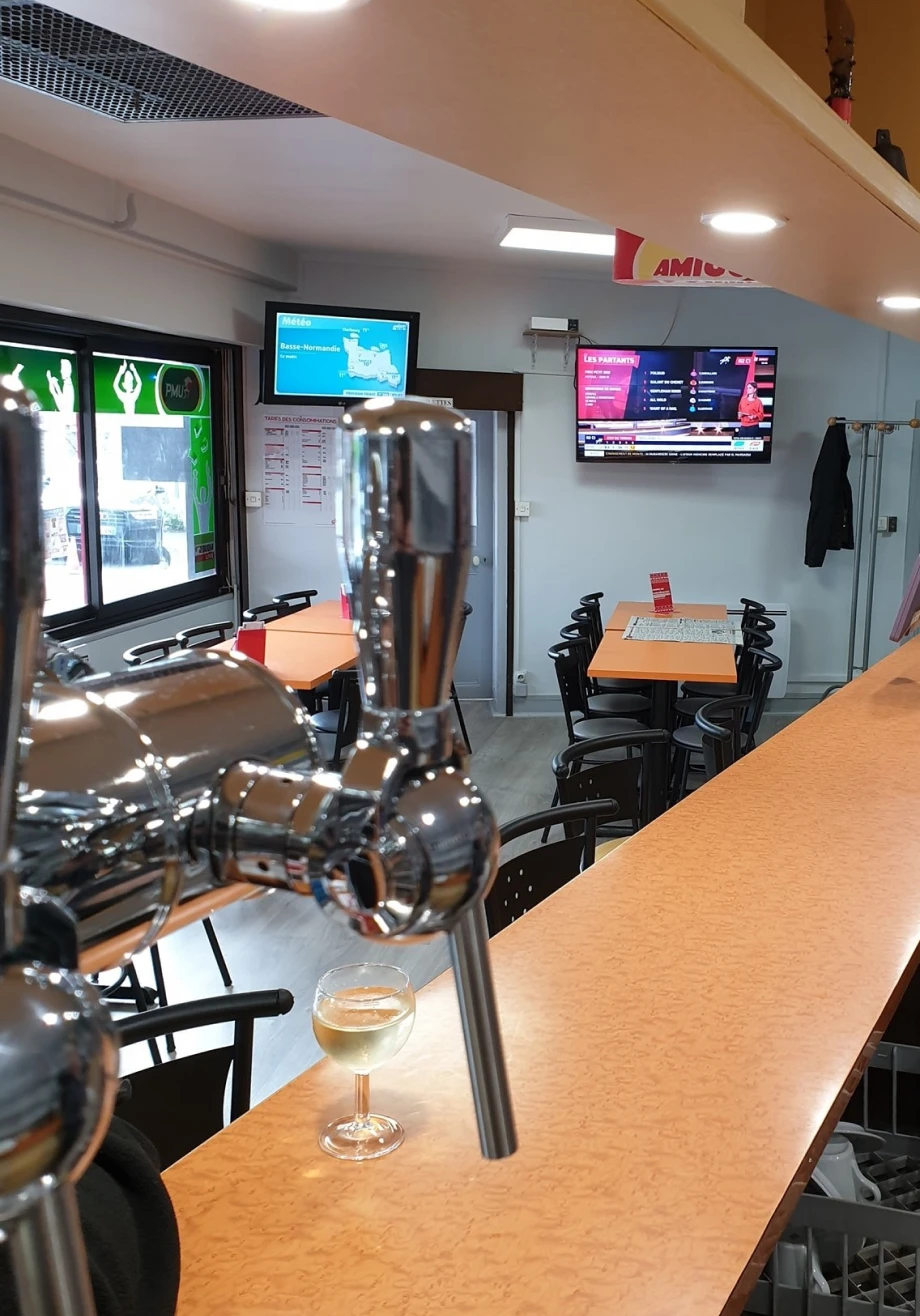 Le Vincennes Bar Tabac Pmu Clecy En Suisse Normande Galerie2